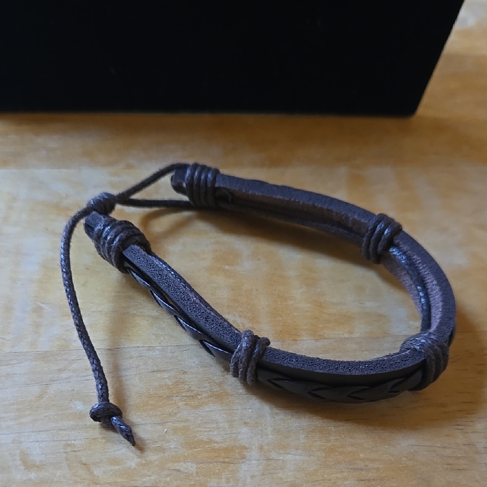 Unisex Brown Leather Adjustable Bracelet
